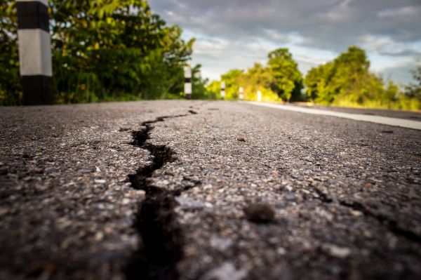 Asphalt Crack Filling Service